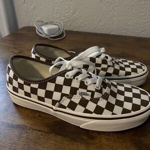 Brown checkered vans BRAND NEW size 6 women’s